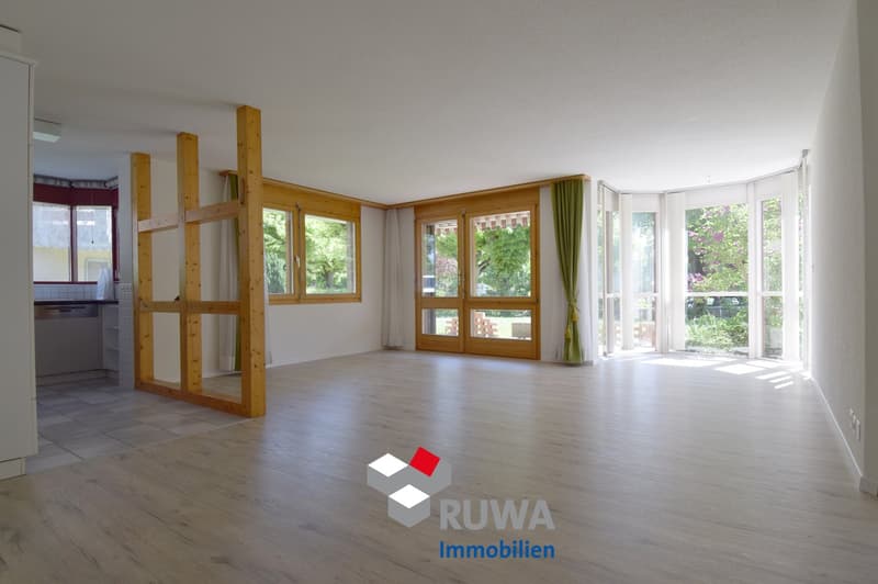 Praktische 3.5-Zimmer-Parterrewohnung mit gedecktem Sitzplatz im Herzen von Thun (2)