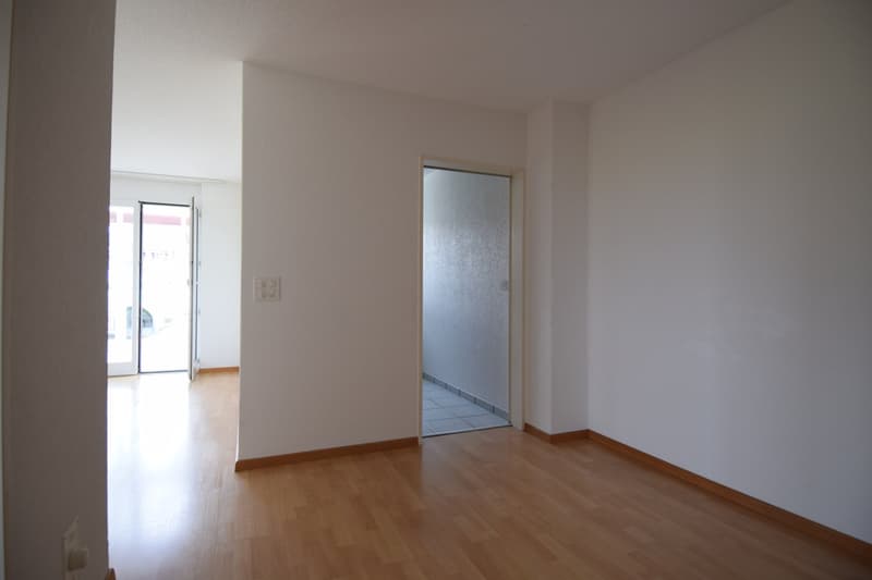 Lyssach...Schöne 2.5 Zimmer Wohnung Erdgeschoss (3)