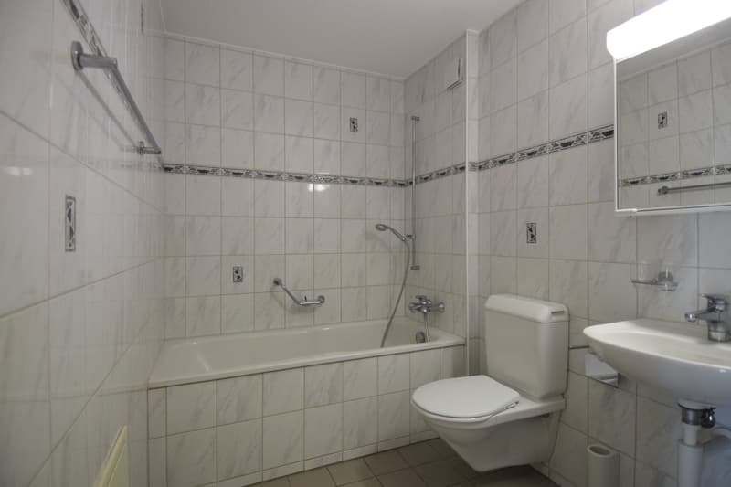 Lyssach...Schöne 2.5 Zimmer Wohnung Erdgeschoss (5)