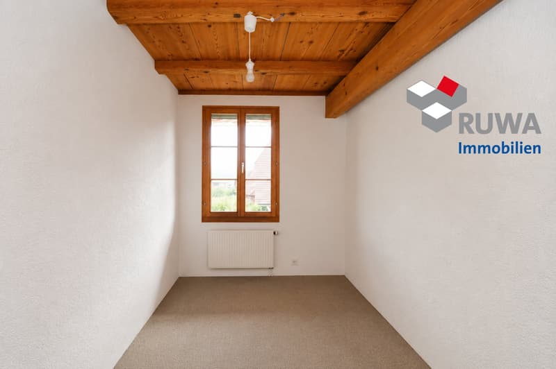 3½ Zimmer-Dachwohnung mit Galerie und Weitsicht in Ersigen... (7)
