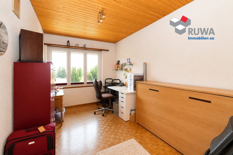 Familienfreundliches Einfamilienhaus mit grossem Umschwung in der Gemeinde Buchegg (11)