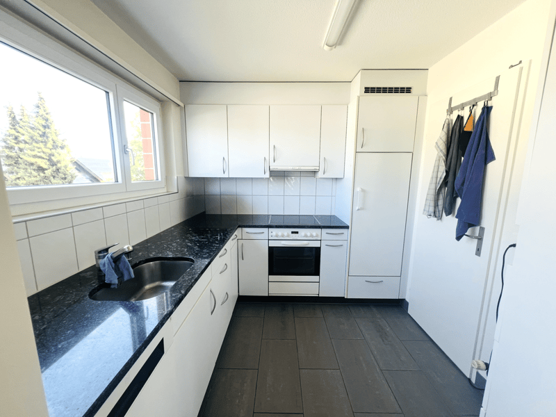 Helle 4.5 Zimmer-Wohnung mit Balkon an beliebter Wohnlage zu vermieten (1)