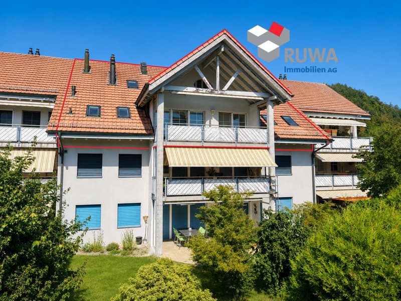 Grosszügige Dachwohnung mit Galerie, Lift und Balkon im Rüegsauschachen (1)