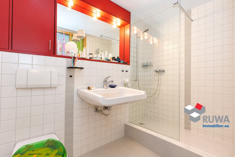 Ein Eck-Einfamilienhaus mit separatem Atelier – Ihr neues Zuhause für die ganze Familie (8)