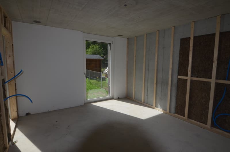 Modern und neu ausgebaut: 4.5 Zimmer Wohnung mit Garten (14)