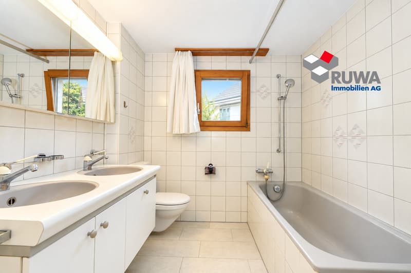 Praktische 3.5-Zimmer-Parterrewohnung mit gedecktem Sitzplatz im Herzen von Thun (12)