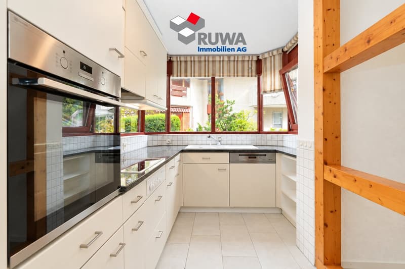 Praktische 3.5-Zimmer-Parterrewohnung mit gedecktem Sitzplatz im Herzen von Thun (4)