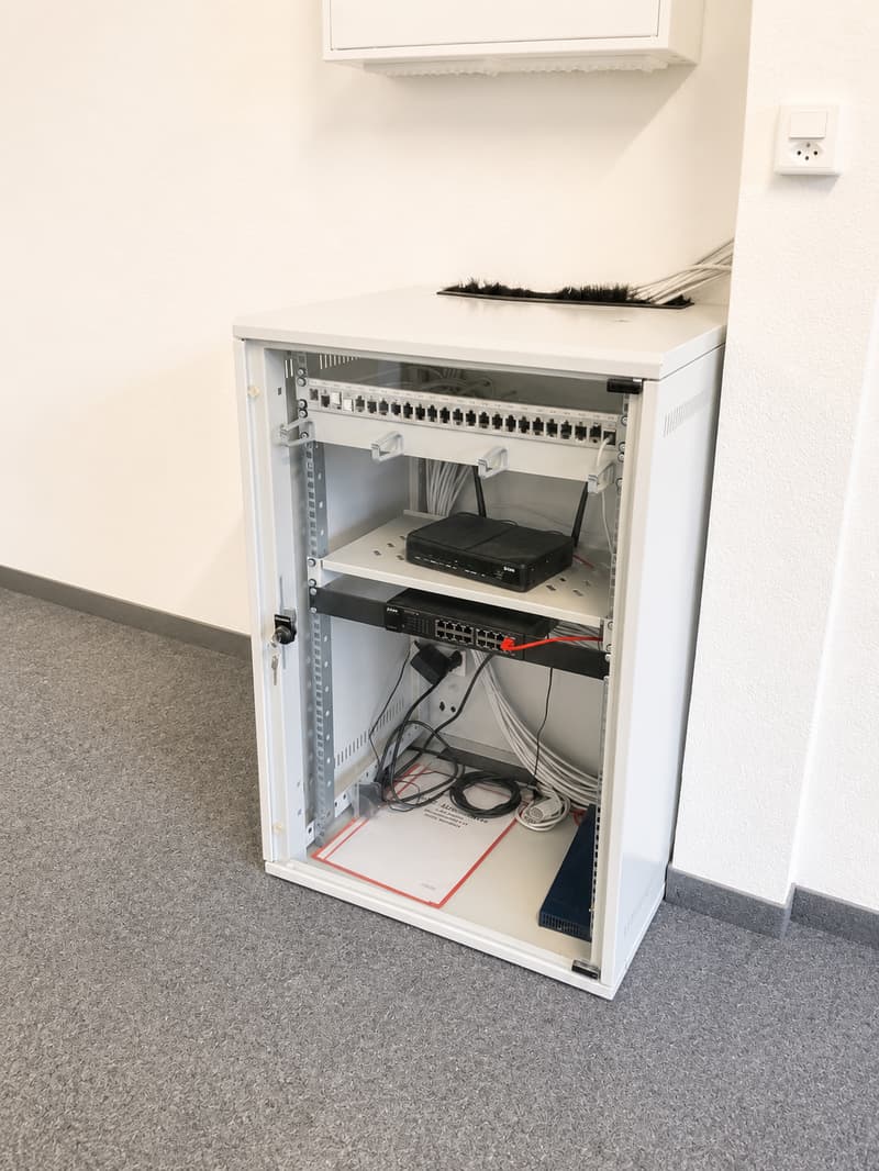 Gewerbefläche zur Miete an der Brandbachstrasse 10 in Dietlikon (2)