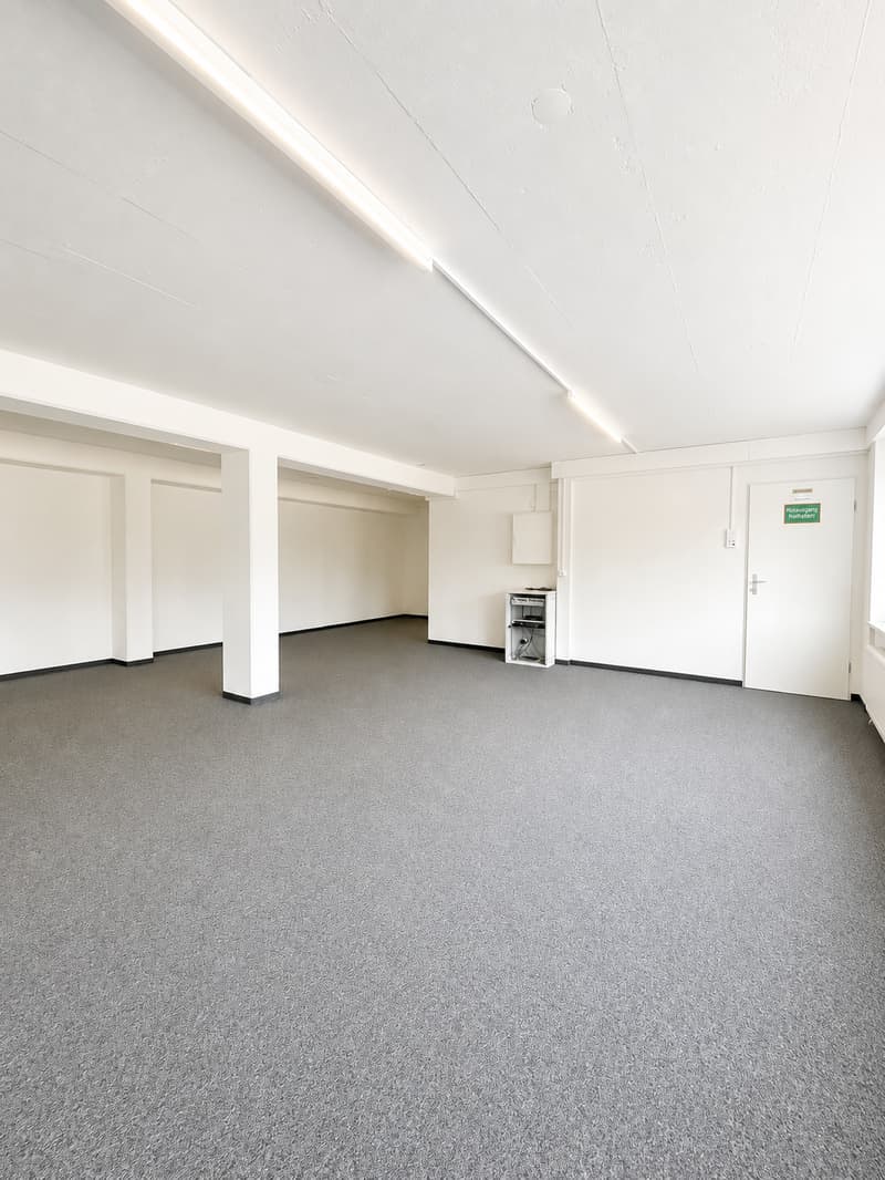 Gewerbefläche zur Miete an der Brandbachstrasse 10 in Dietlikon (1)