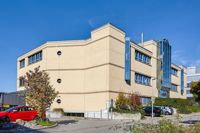 Gewerbe- und Retailfläche an der Allmendstrasse 38 in Fehraltorf (2)