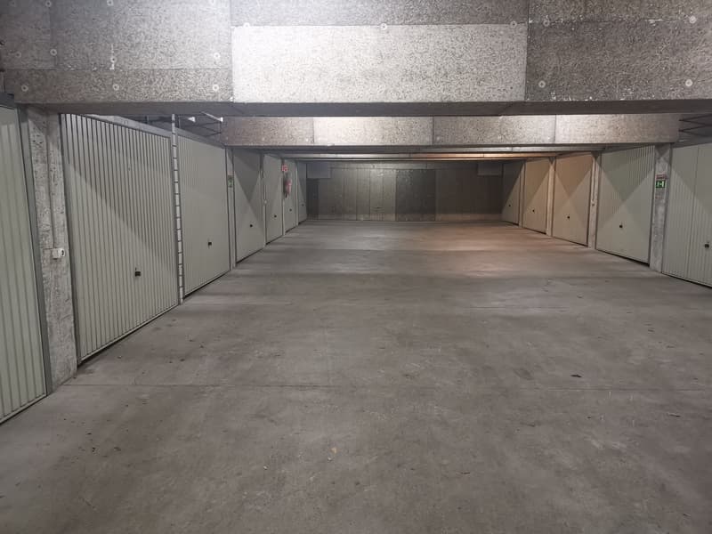 Abschliessbare Einzelbox in Tiefgarage zu vermieten (2)