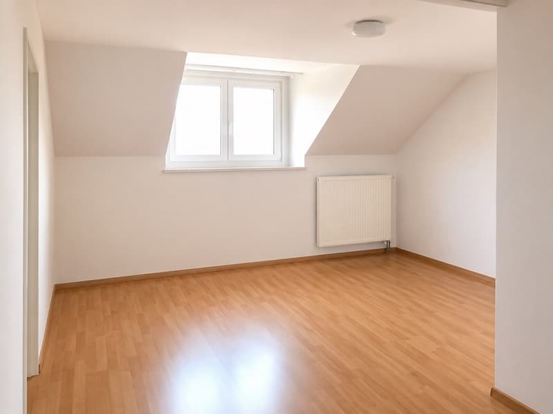 Charmante 1.5-Zimmer-Wohnung im Herzen von Lenzburg (3)