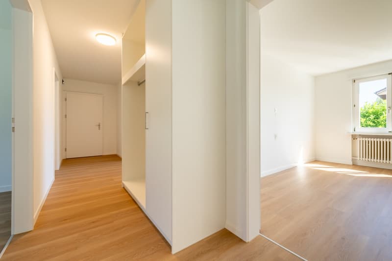 Helle 4-Zimmer-Wohnung mit Balkon in ruhiger Lage – Beinwil am See (6)