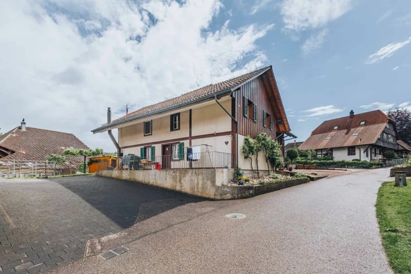 Habitation multigénérationnelle dans deux unités avec beaucoup d'espace (283m2) (29)