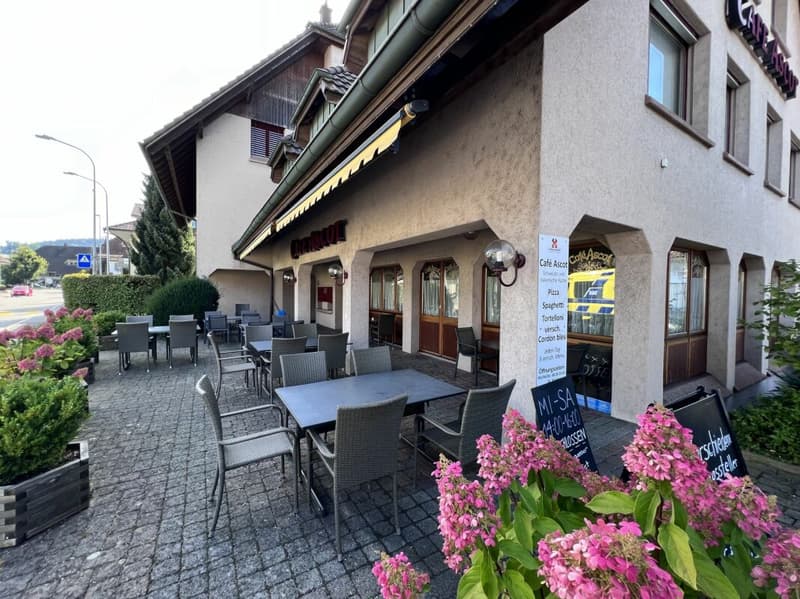 Café / Restaurant an top Lage beim Bahnhof und an der Kantonsstrasse (2)