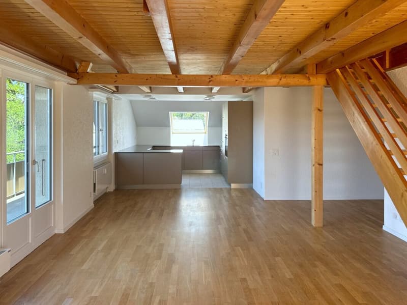 Sanierte 4 1/2-Zimmer-Dachwohnung mit Galerie (2)