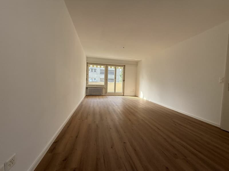 Gepflegte 3.5-Zimmer Wohnung mit Balkon (5)