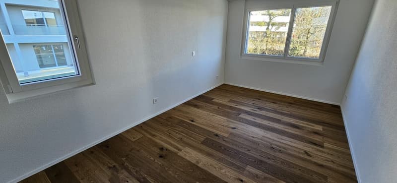 Moderne 4.5-Zimmer-Wohnung mit zwei Badezimmern, grosser Loggia und hochwertigem Ausbaustandard (6)