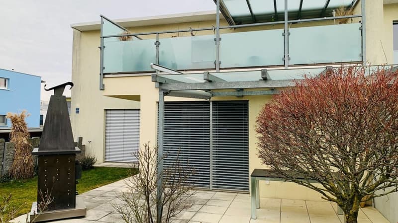 4.5-Zimmer Gartenwohnung mit Blick ins Grüne (2)