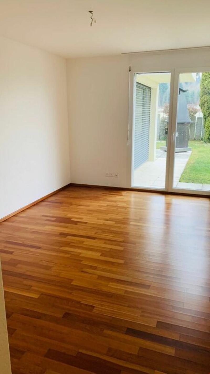 4.5-Zimmer Gartenwohnung mit Blick ins Grüne (8)