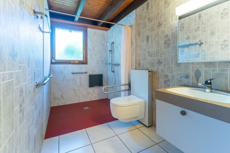 7.5-Zimmer-Wohnerlebnis mit Galerie, Lift und Pool am Waldrand (19)