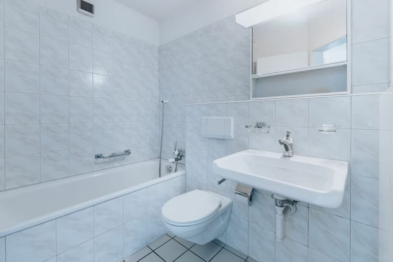 Helle 4.5 Zimmer Eigentumswohnung mit gedecktem Balkon (16)