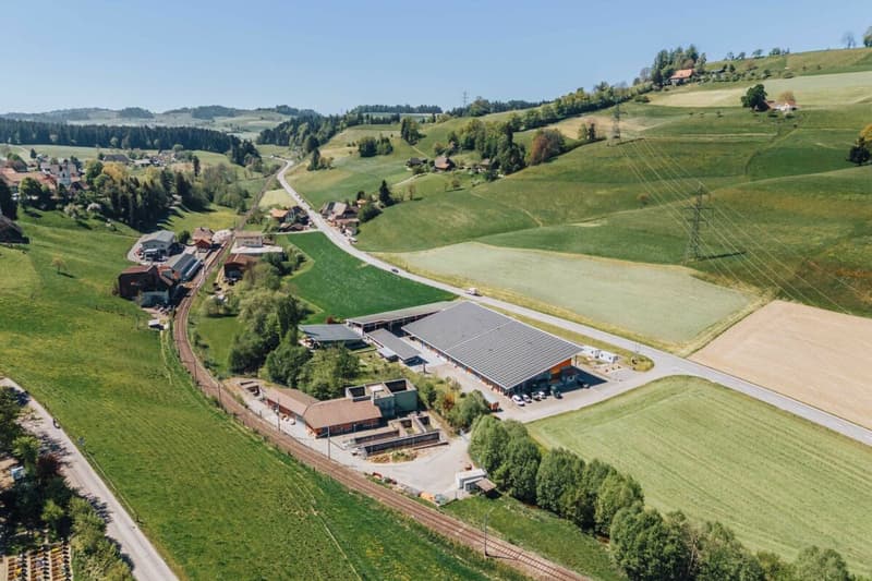 Areal Rotbach: Vielseitig nutzbare Gewerbe- und Produktionsflächen mit grosser PV-Anlage (7)