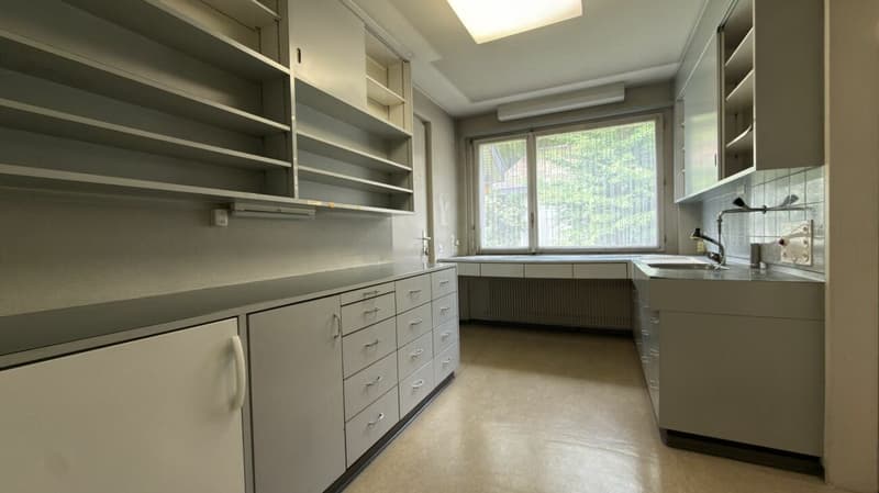 Wohnen und Arbeiten unter einem Dach: Grosszügige 11.5-Zimmer-Liegenschaft in Langenthal (19)