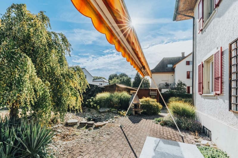 7-Zimmer Einfamilienhaus mit Garten und viel Gestaltungsspielraum (4)