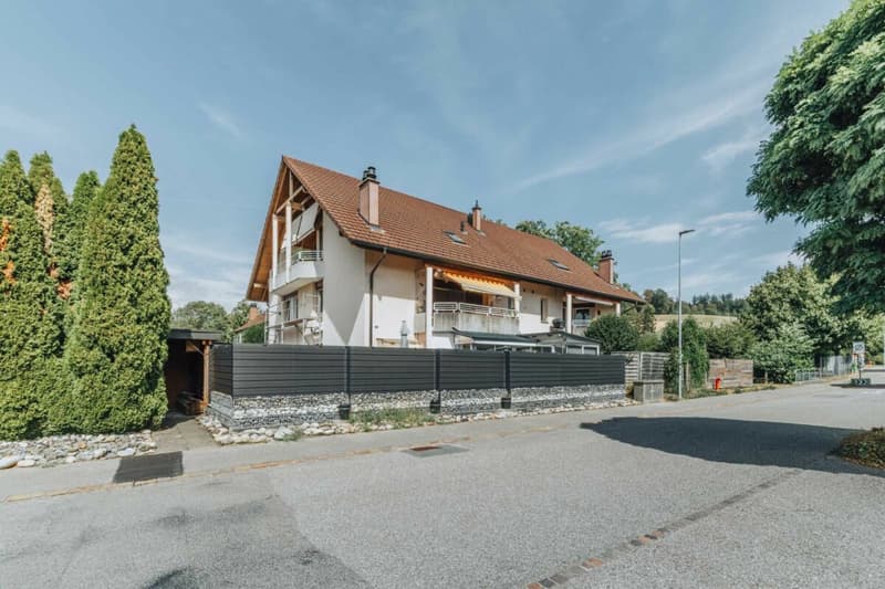 Helle 4.5 Zimmer Eigentumswohnung mit gedecktem Balkon (6)