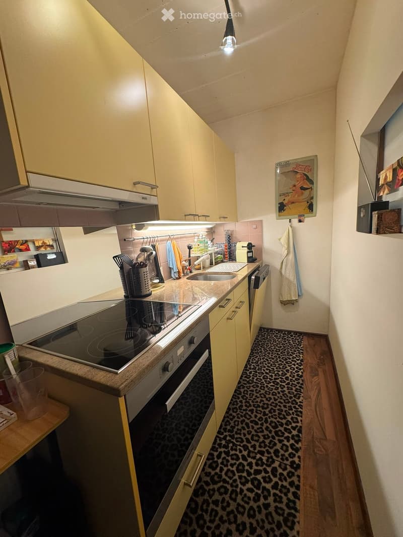 Büro-/Verkaufslokal mit Lagerraum (8)