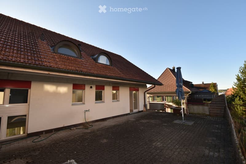 4.5-Zimmerwohnung mit grosser Terrasse und grossem Balkon (3)
