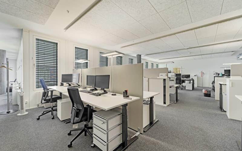 Perfekt ausgebaute Büroräumlichkeiten im Jacob Burckhardt Haus Basel (13)