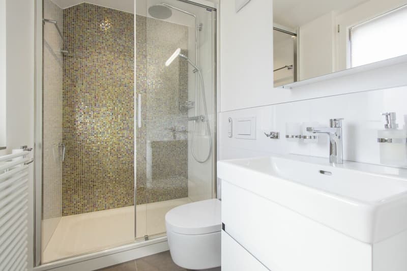 OG | Dusche/WC, Zugang via Zimmer 1