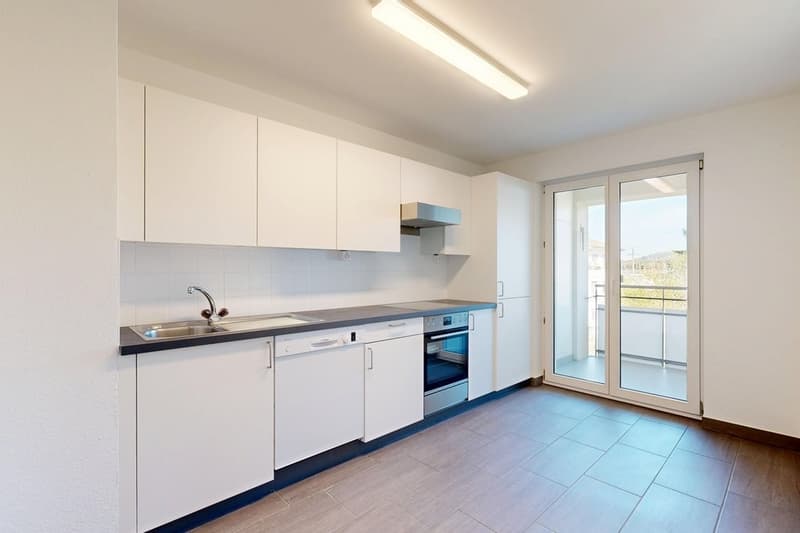 Küche mit kleinem Balkon