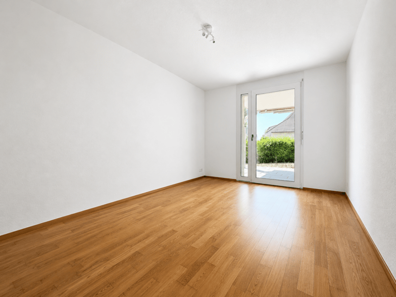 Grosszügige 4½-Zimmerwohnung mit Gartensitzplatz (2)