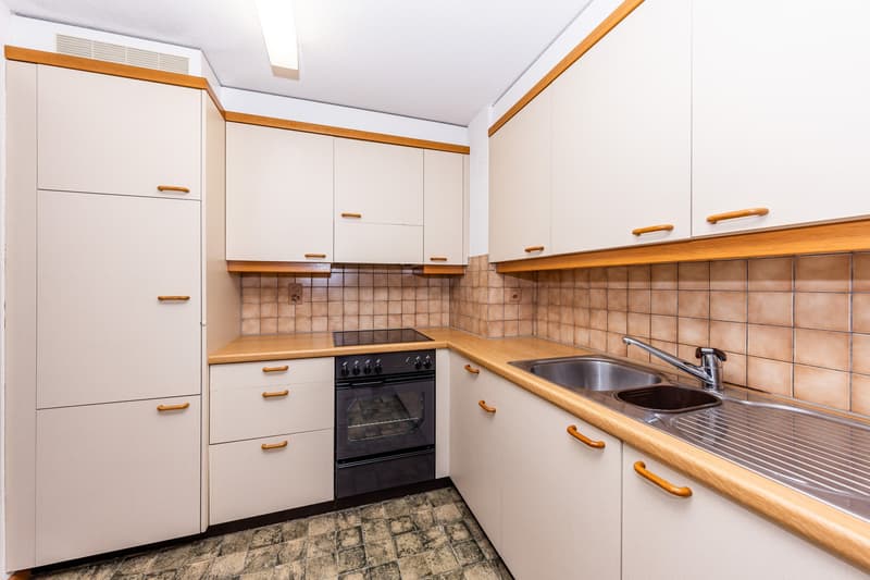 ! RESERVIERT ! 2.5 Zimmer-Wohnung mit Lift in Thun (8)