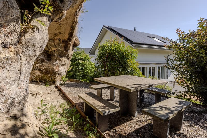 5.5 Zimmer-Einfamilienhaus mit Doppelgarage in Kaufdorf (2)