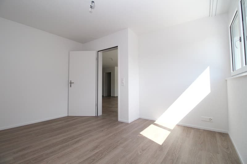 grosszügige 4.5-Zimmerwohnung mit Gartensitzplatz (9)