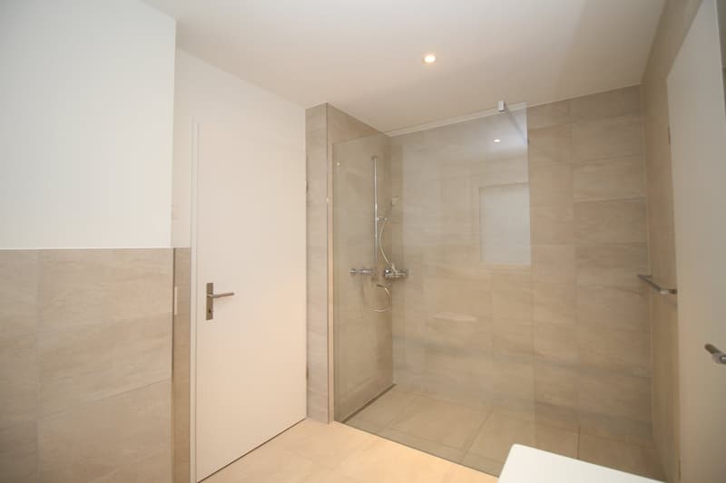 Moderne 2.5-Zimmerwohnung im Neubau in Siglistorf (6)