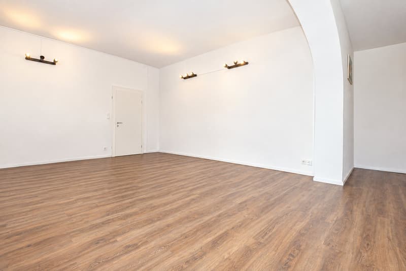 Attraktive Büro-, Praxis- oder Gewerbefläche an zentraler Lage in Wettingen (3)