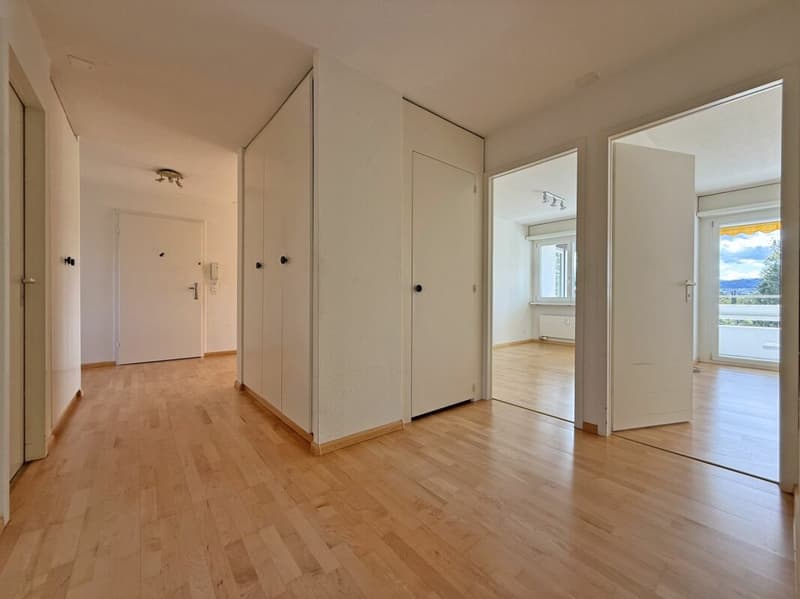 Helle 4.5-Zimmerwohnung mit Aussicht (6)