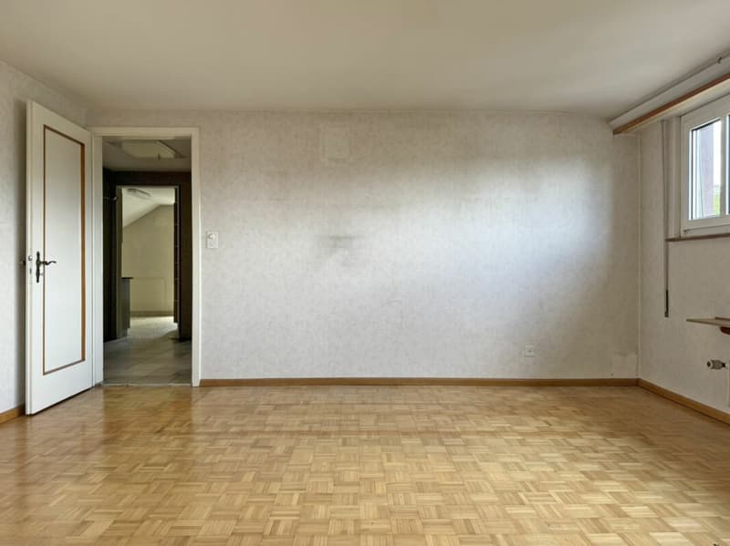 Grosszügige 3.5-Zimmerwohnung (2)