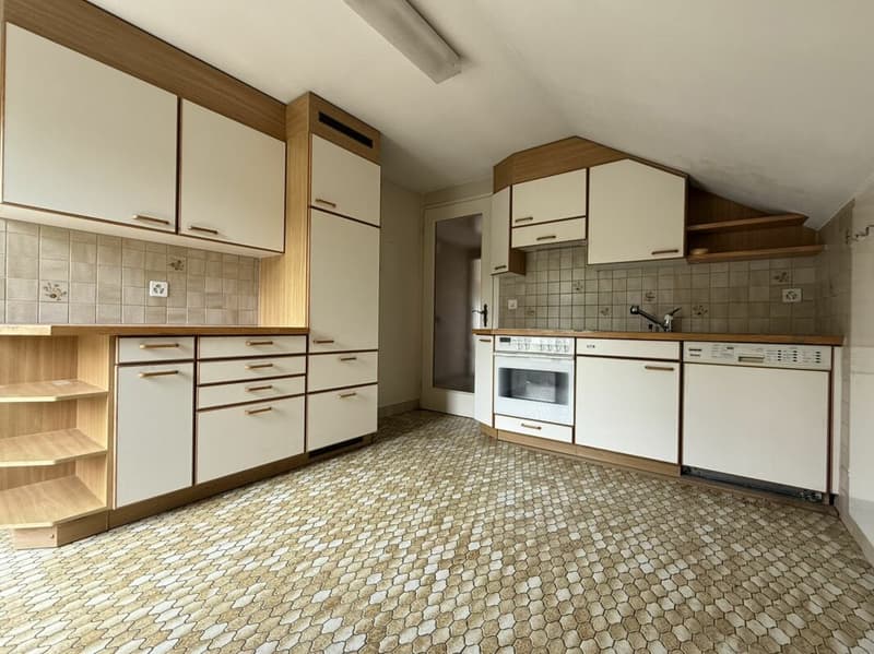 Grosszügige 3.5-Zimmerwohnung (5)