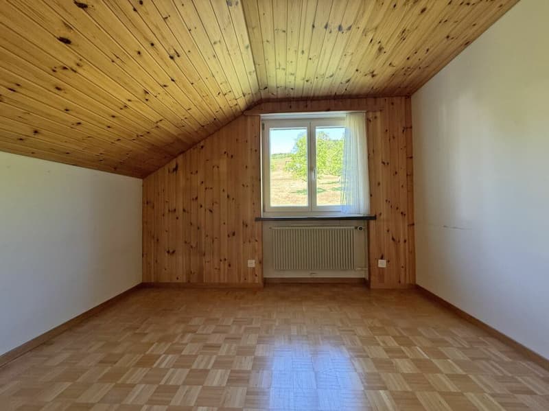 Idyllisches Einfamilienhaus mit grosszügigem Garten (8)