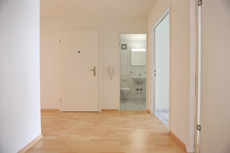 Korridor / Eingang (Beispielfoto aus baugleicher Wohnung; Abweichungen sind möglich)