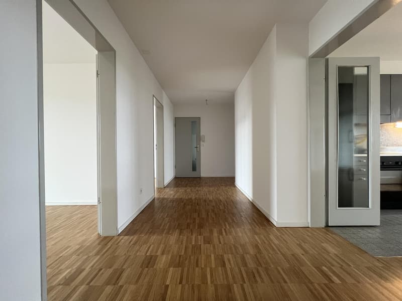 Korridor (Beispielfoto aus baugleicher Wohnung; Abweichungen sind möglich)