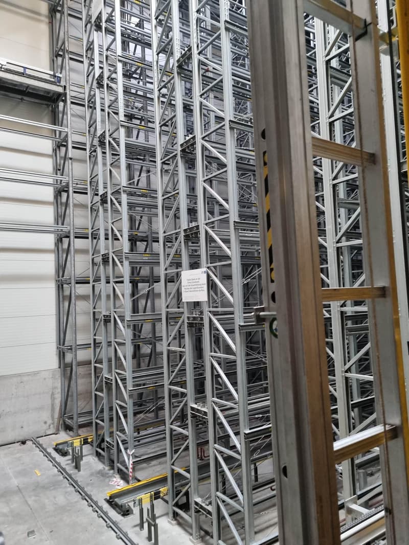 Magazzino a scaffalatura alta su Uferstrasse 70 (4)