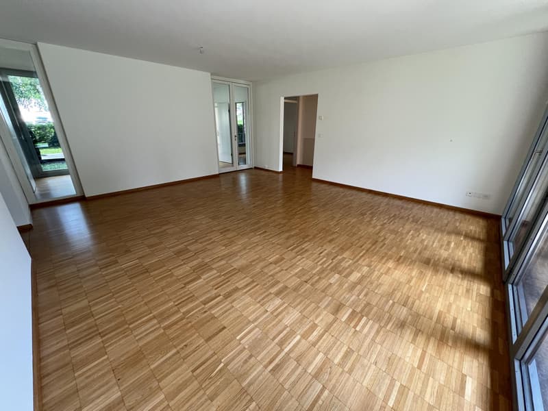 Wohnzimmer (Beispielfoto aus baugleicher Wohnung im Haus Nr. 1; Abweichungen sind möglich)