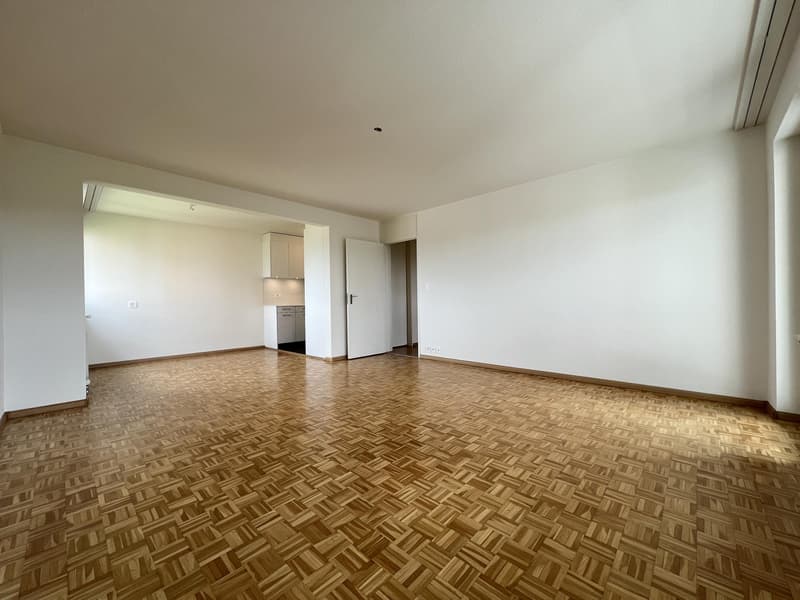 Wohnzimmer (Beispielfoto aus baugleicher Wohnung; Abweichungen sind möglich)